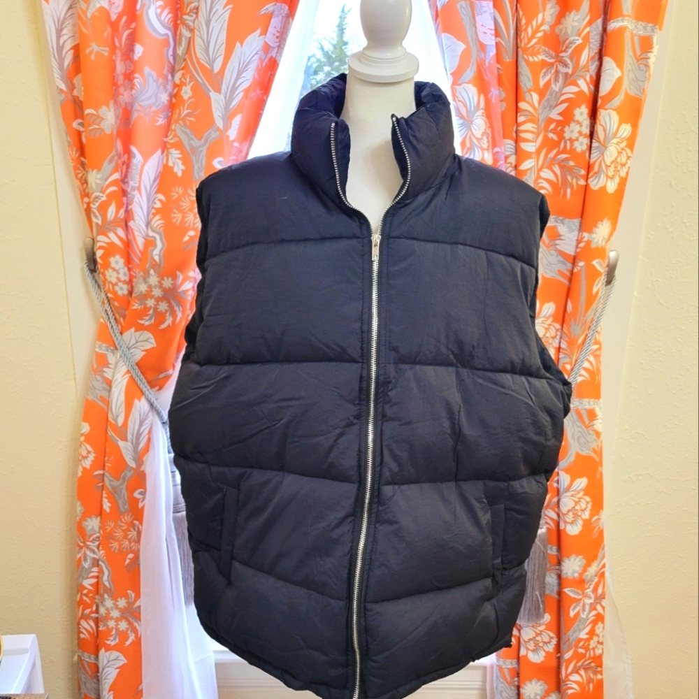 Nylon Oversize Puffer Vest - Picture 1 of 6